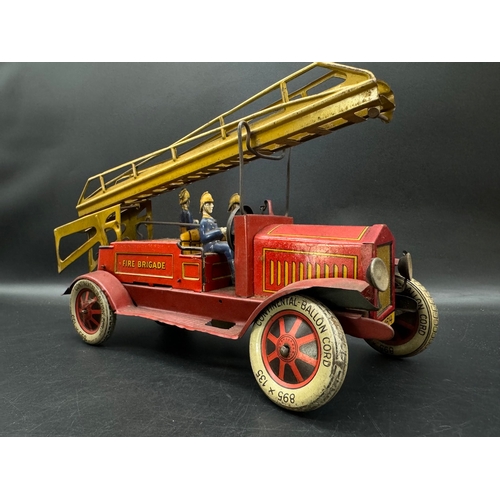 252 - A Distler tinplate clockwork Fire Engine J.D.1614 + Fire Station , German circa 1930 -  lithographed... 