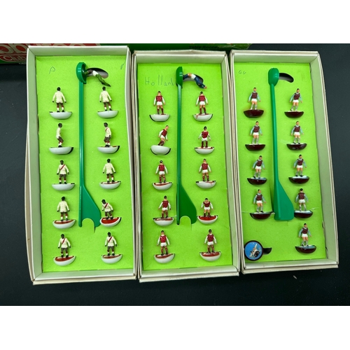 262 - A collection of 1980's Subbuteo 00 Scale Club & International Teams, The Football Game Club Edition ... 