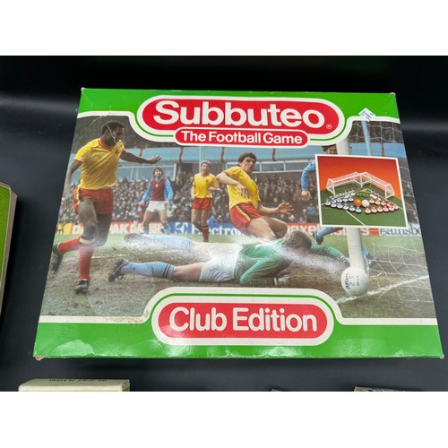 262 - A collection of 1980's Subbuteo 00 Scale Club & International Teams, The Football Game Club Edition ... 