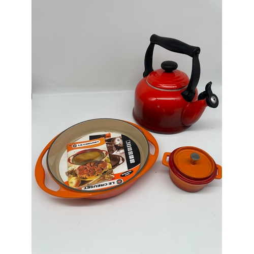 72 - Le Creuset Kettle, Tatin dish + Ramekin