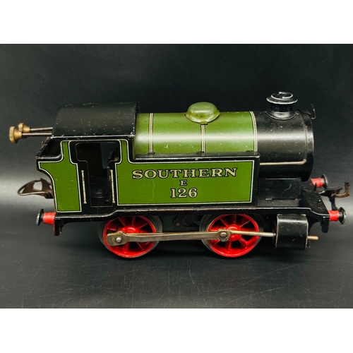 269 - Hornby Series O Gauge Clockwork  101 Southern E 126 0-4-0 & LNER 0-4-0 Tank Locomotive