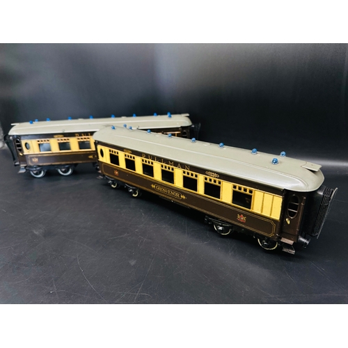 270 - Two Hornby 0 Gauge Pullman Coaches 