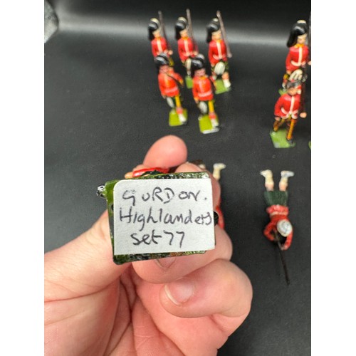 290 - Britains Hollow cast Gordons Highlanders Regiment - Multiple sets including set 77