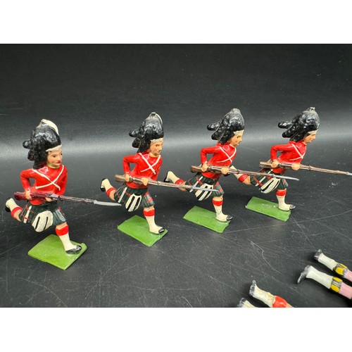 290 - Britains Hollow cast Gordons Highlanders Regiment - Multiple sets including set 77