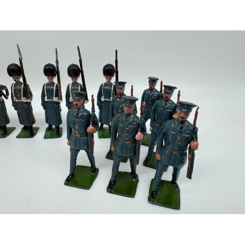 301 - Britains The Grenadiers Set 312 + RAF Airmen Marching