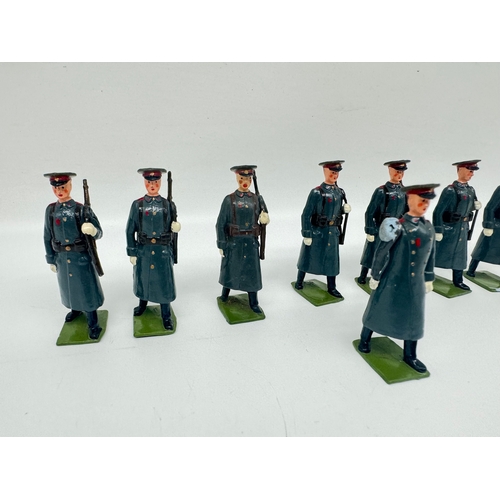 307 - Britains Set 2027 The Red Army - Guards Infantry in Parade Uniform