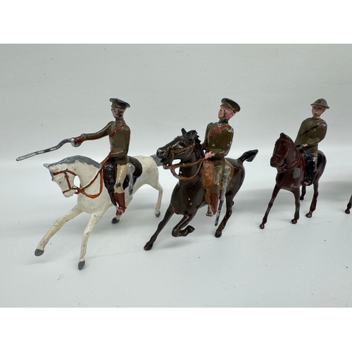 312 - Britains Hollow cast Mounted Officers / Cavarly