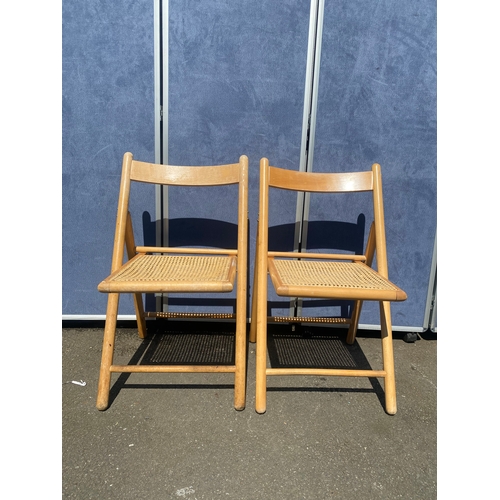 423 - Two retro fold out chairs.