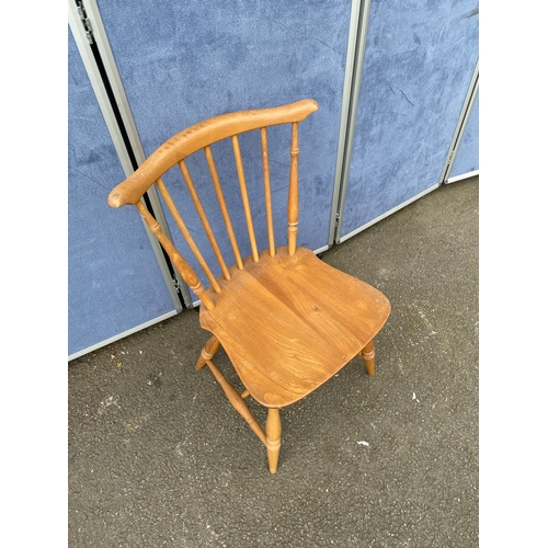 197 - Single Mid century Ercol chair.

Dimensions - 16