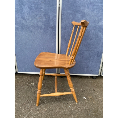 197 - Single Mid century Ercol chair.

Dimensions - 16