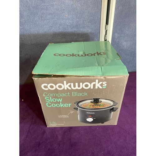 210 - New in the box/ Unused electric wok and slow cooker