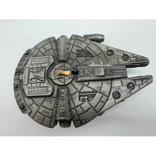 575 - Star Wars Millennium Falcon Pewter Model on Stand produced by Franklin Mint. The stand is marked to ... 