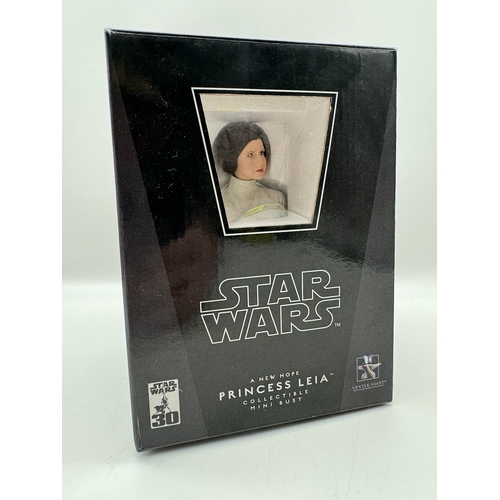 579 - Princess Leia A New Hope Limited Edition Bust by Gentle Giant Ltd 2585 / 6000 with COA & Packing car... 