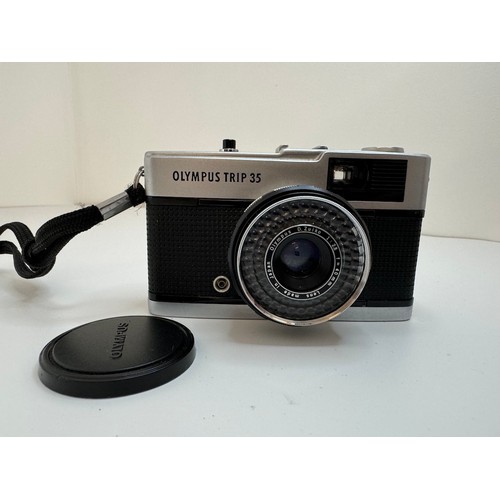 56 - Vintage Olympus Trip 35 Camera with D.Zuiko 1:2.8 40mm lens