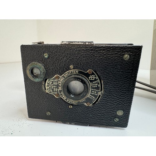 63 - Kodak Bellow Camera, No 120 Brownie, Eumig 52