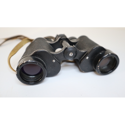 84 - 3 sets of vintage Binoculars + Monocular Scope  - Dialyt 10 x 40 B, French Fournier Metropax 8 x 28 ... 