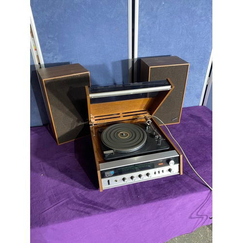 113 - Hitachi 311 record player and speakers