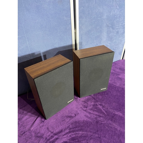 121 - A pair of Sanyo speakers