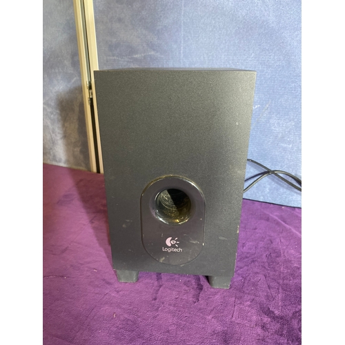 154 - Logitech X-540 sound system.