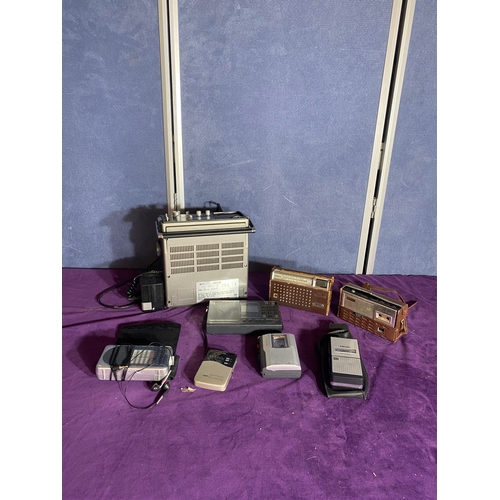 178 - A collection of miscellaneous radios