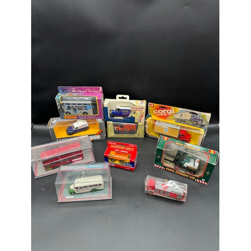 130 - A collection of Corgi Original Omnibus, Corgi Classics / Super, Matchbox, Days Gone + other busses /... 