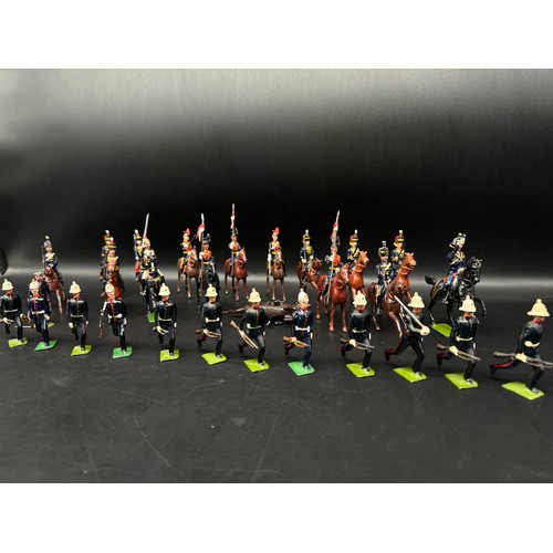 155 - Britains Hollow cast Mounted 4th Hussars / Mounted officers + Royal Marines