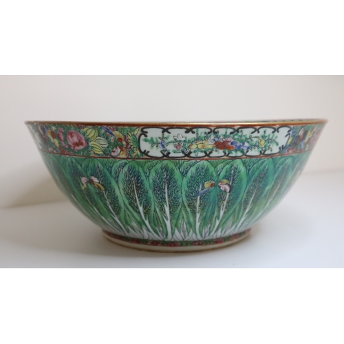 3 - 20th Century Chinese Export Large polycrome porcelain basin painted to interior and exterior with bu... 