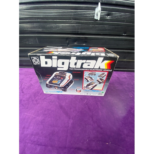 93 - Retro Bigtrak electric programmable electronic vehicle