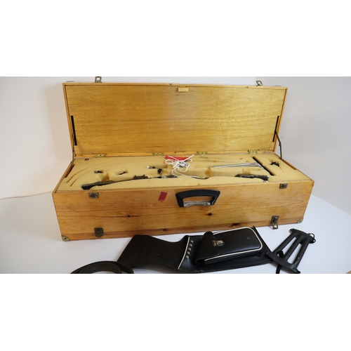 21 - Cased Sporting Bow + accessories