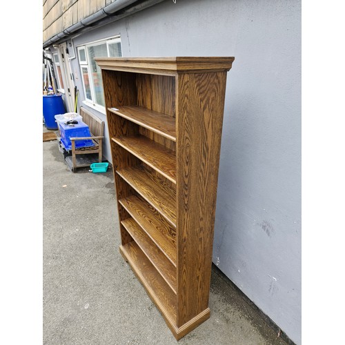 200 - Tall oak bookcase