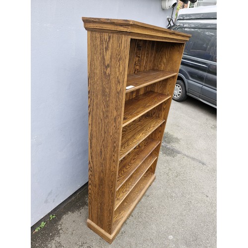 200 - Tall oak bookcase