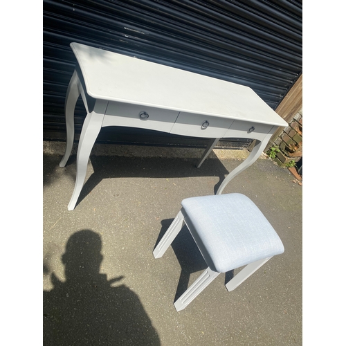 250 - Modern Vanity/dressing table With stool.