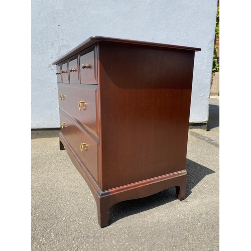 262 - Lovely Stag Minstrel four over two drawer low chest of drawers