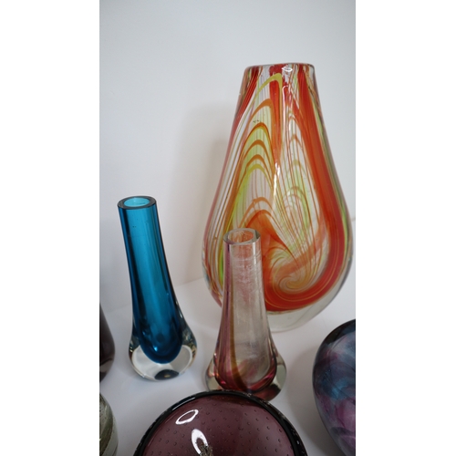 42 - Quantity of Murano and studio glass