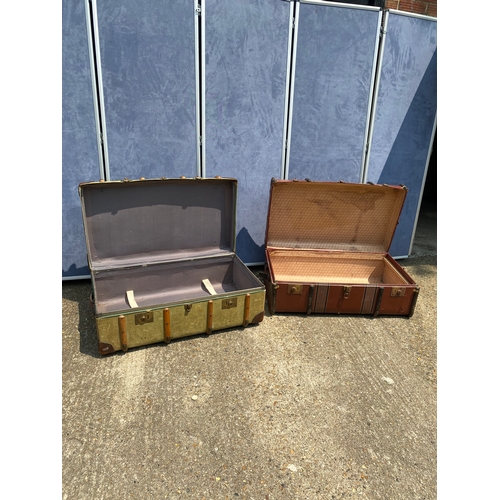 323 - Two vintage storage/travel trunks

Dimensions provided in images of largest fro reference.