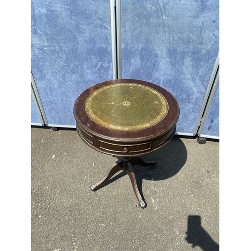 343 - Vintage mahogany green leather inlaid barrel side table