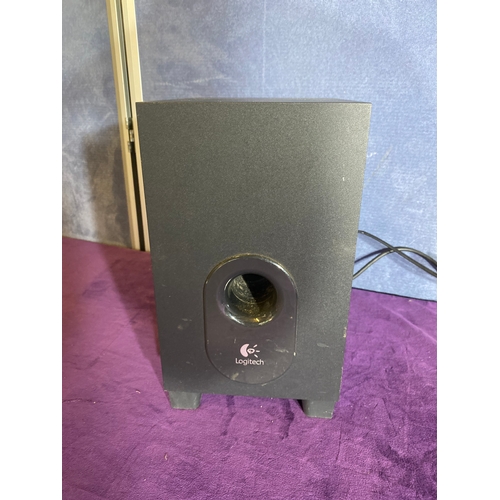 382 - Logitech X-540 sound system.