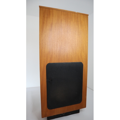 386 - A pair of 'Goodmans' Dimension 8 floor standing loudspeakers 77.5cm x 35.5cm x 31.5cm. (2)