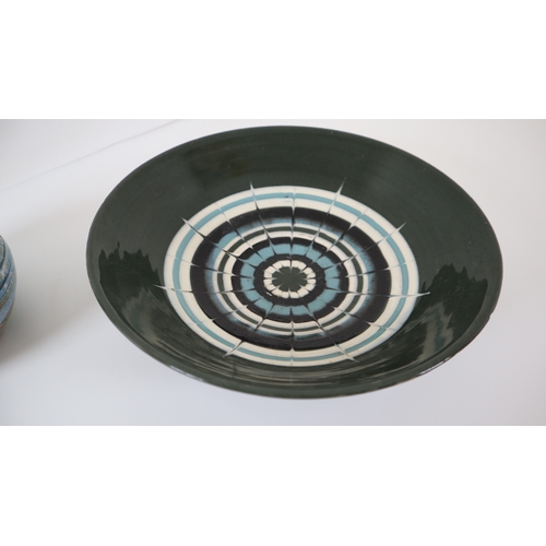 410 - Two ceramic plates + vase - Tollow