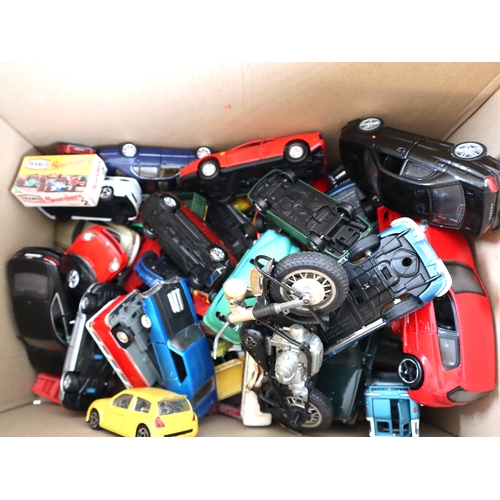 72 - Box of loose die-cast metal cars / bikes