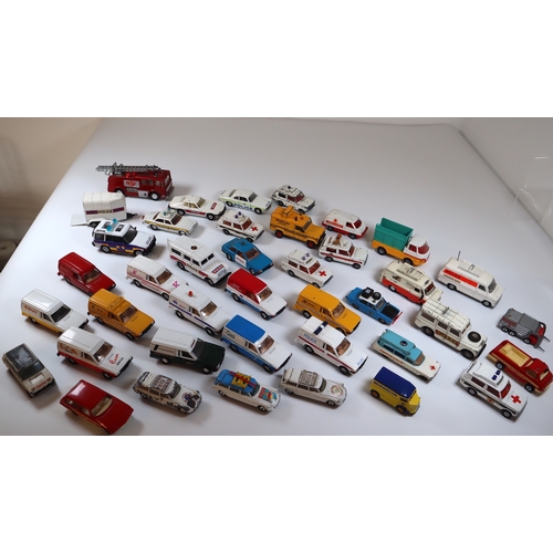 95 - Collection of Loose Die-Cast Metal Corgi, Matchbox + other Commercial Vehicles / Emergency Services ... 