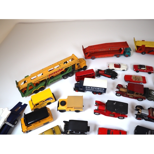 101 - Collection of Loose Die-Cast Metal Corgi, Matchbox, Dinky model cars, commercial vehicles, transport... 