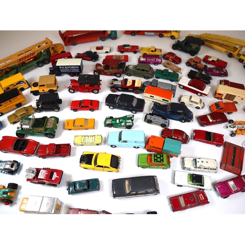 101 - Collection of Loose Die-Cast Metal Corgi, Matchbox, Dinky model cars, commercial vehicles, transport... 