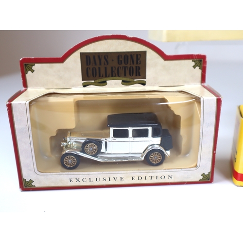 109 - Rolls Royce, Duesenbery Spider, Delage Coupe - Die-cast Metal classic car models 1:32 Scale boxed