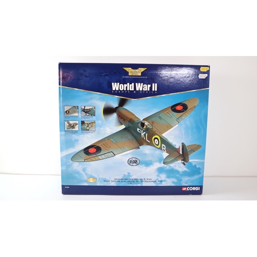 143 - AA33904 1/32 Corgi Spitfire Mk1 Alan Deere 54 Squadron Limited Edition 1812 / 2400