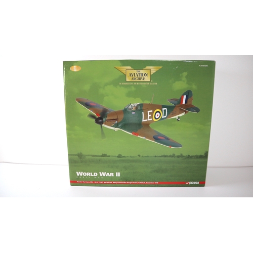 147 - Corgi Aviation Archive AA35505 Hawker Hurricane MK1 Douglas Bader 1940 1:32 Limited Edition 0874 / 2... 