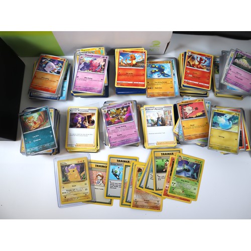 199 - Pokemon TCG - Large quantity of Bulk Pokemon Cards from various Sword & Shield & Scarlet & Violet Se... 