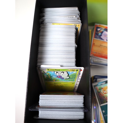 199 - Pokemon TCG - Large quantity of Bulk Pokemon Cards from various Sword & Shield & Scarlet & Violet Se... 