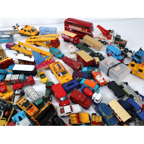 117 - Large quantity of die cast metal toy car from various makers Corgi, Dinky, Lesney, Matchbox etc