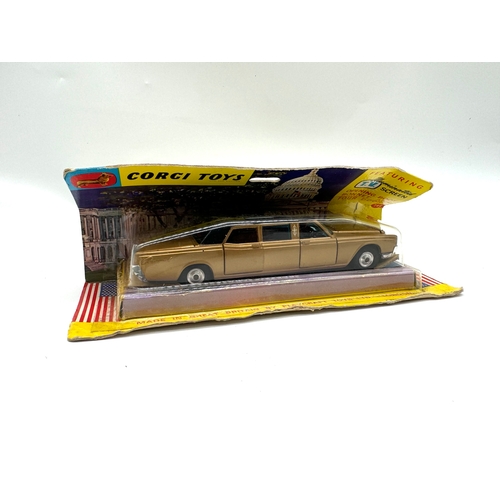 248 - Corgi Toys - 262 Lincoln Continental Executive Limousine